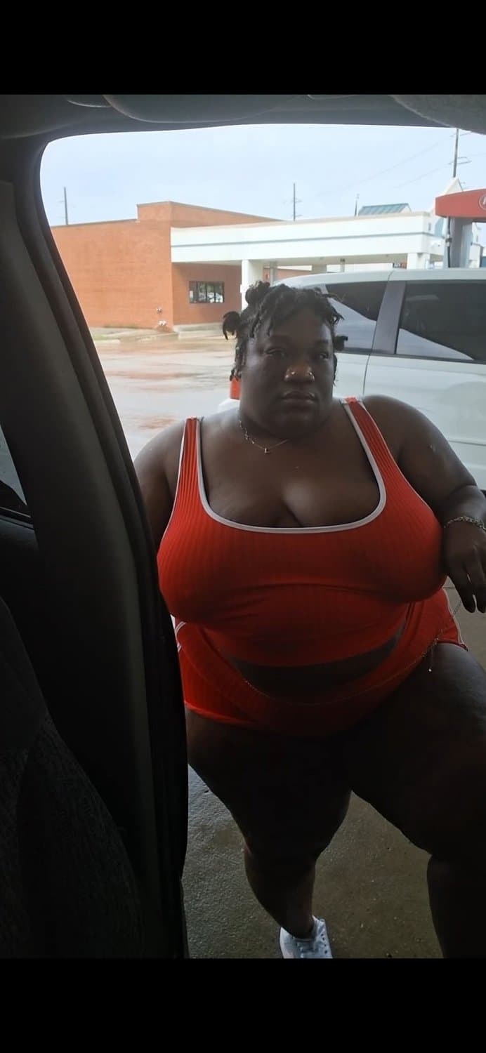 HUGE THICK MEGA EBONY BBW BUG OLE JUICY ASS BOOTY