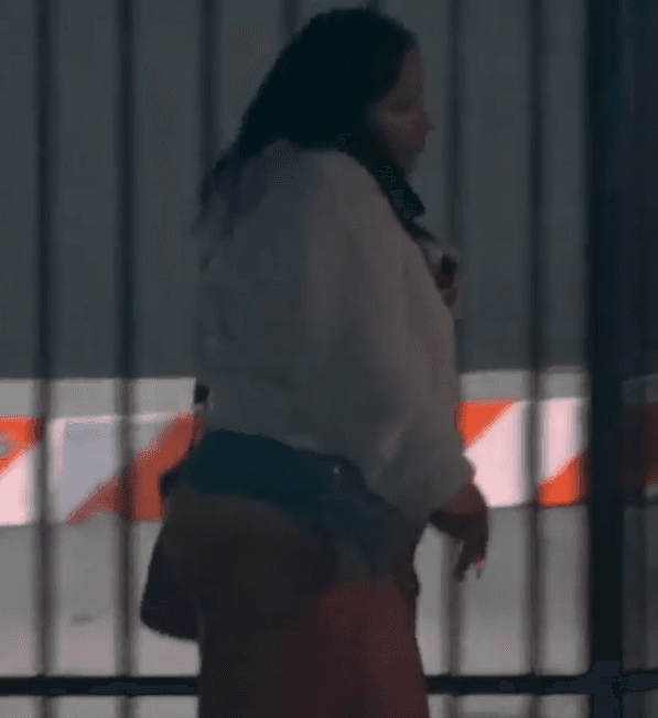 fat cakes latina milf hooker smoking cigarette jean shorts