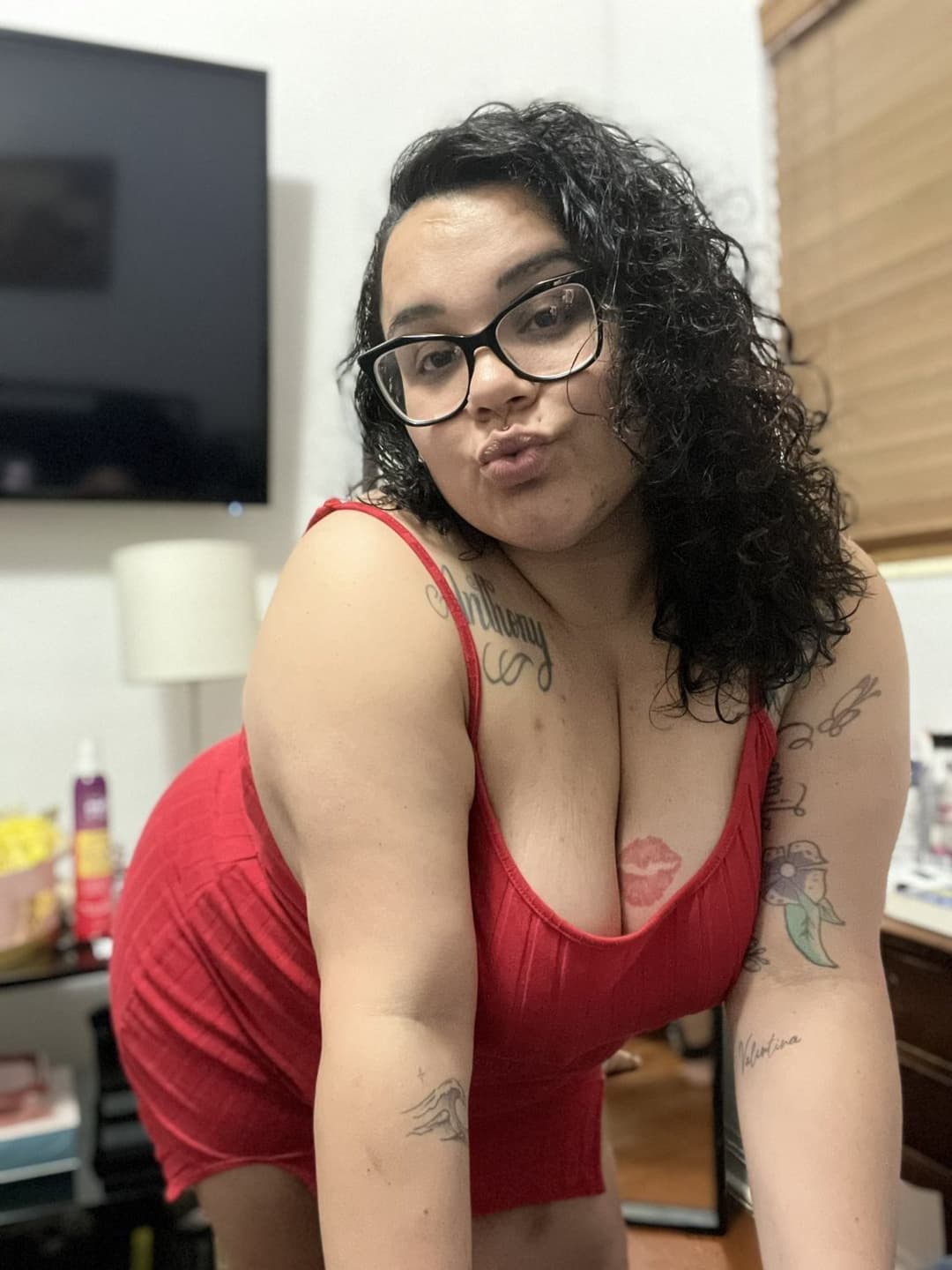 Latina Bbw Venus On House Arrest