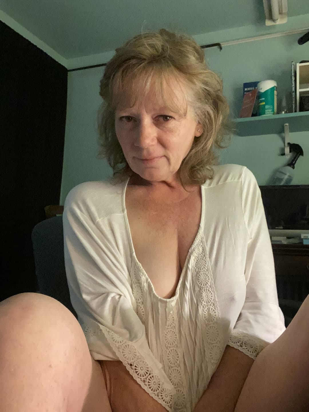 Slutwife Hotwife using a dildo on her pussy and ass