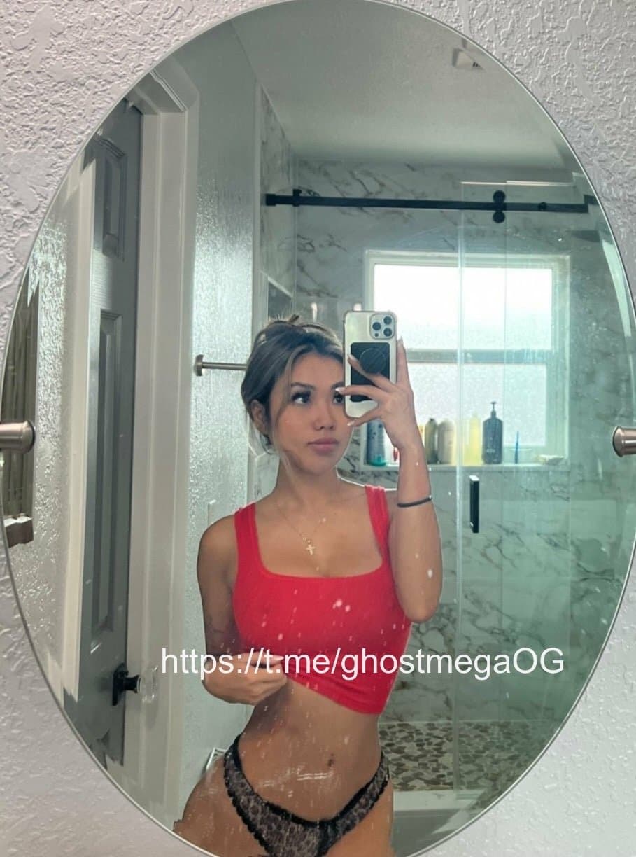 Click to view full size Stunning Asian Knockouts