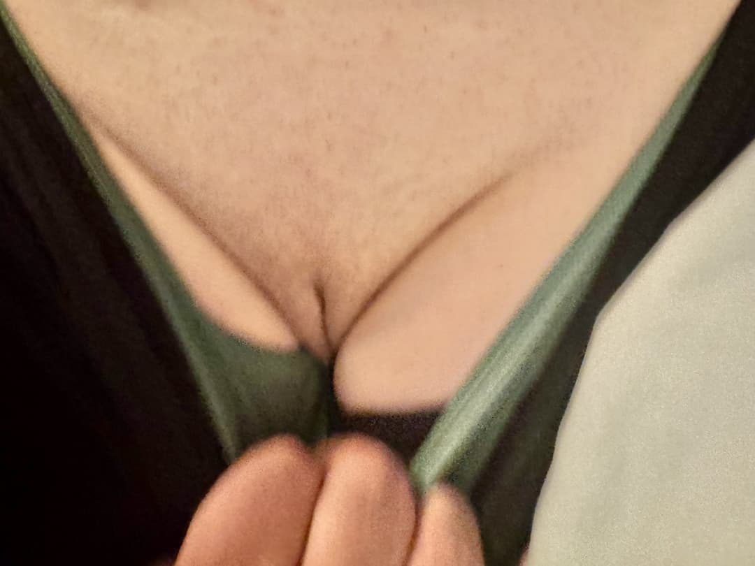 Passd out tits and pussy out. Hidden cam