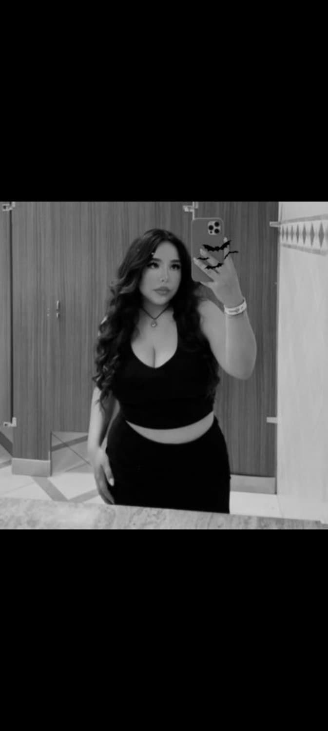 A hoe I used to fuck. Best tits ever tho