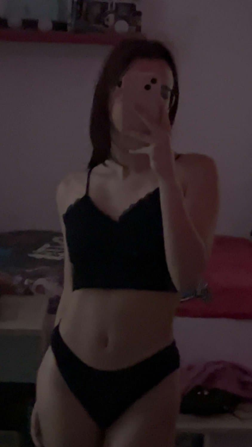 Sharing my girlfriend she love dick asf