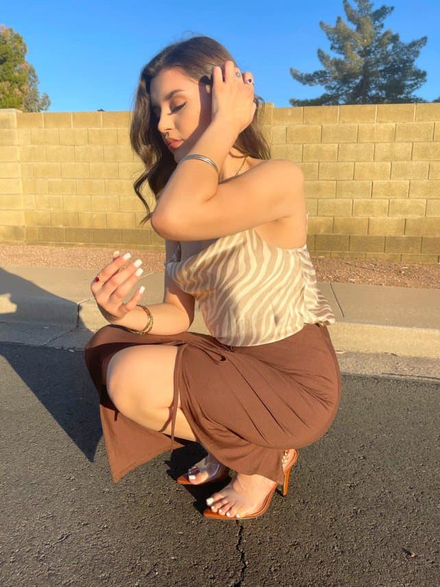 I want to impregnate my ex gf sister Jessi Kuntzelman @jessimariek shoe so sexy and has perfect feet