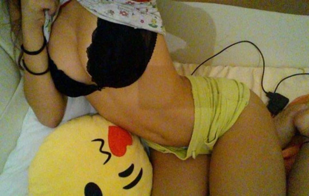 Big ass Latina visits uk for holiday