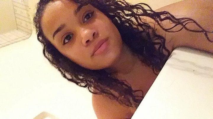 Ebony Girlfriend Fucks her Leaked Webslut Pussy Deep with Dildo and Makes Herself Cream and Squirt