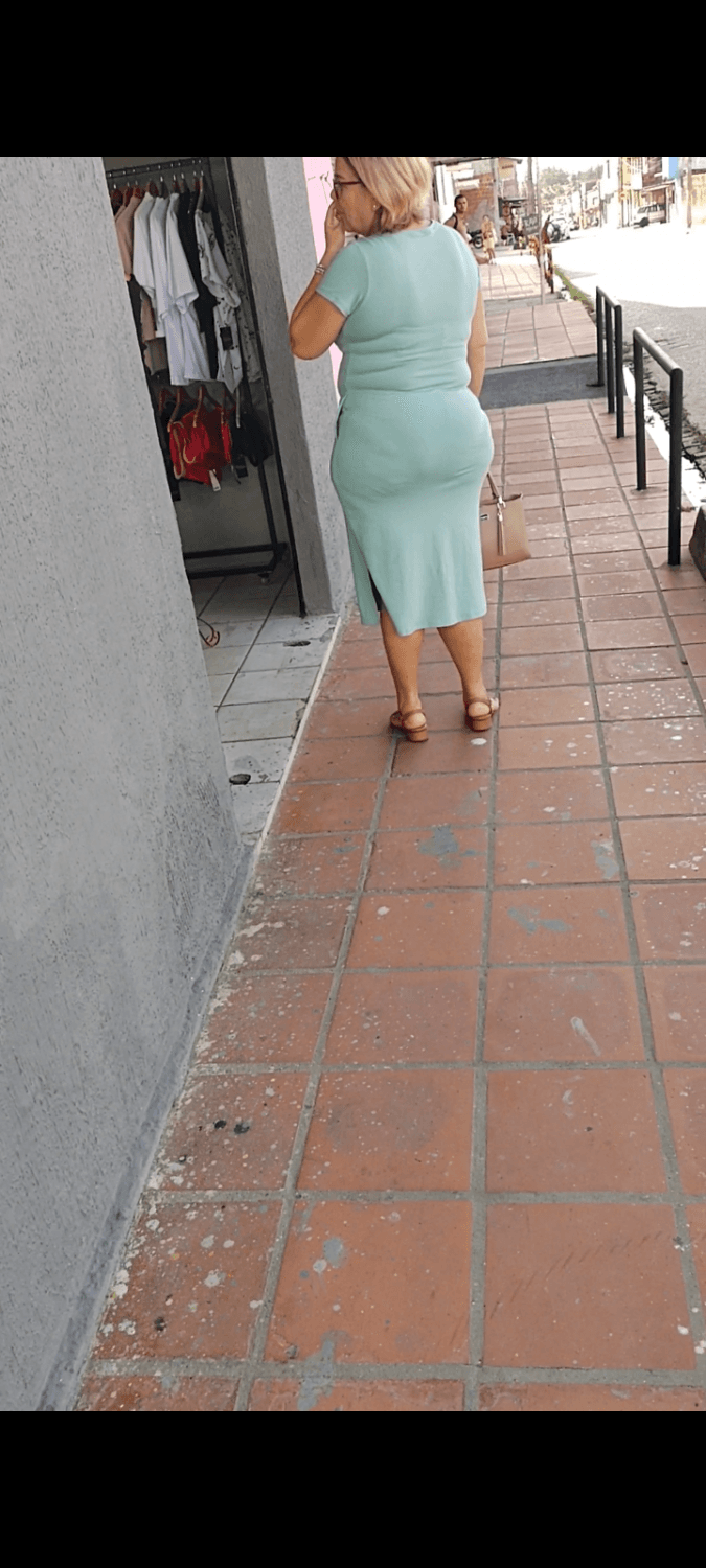 Crente do bundão cheio de celulite