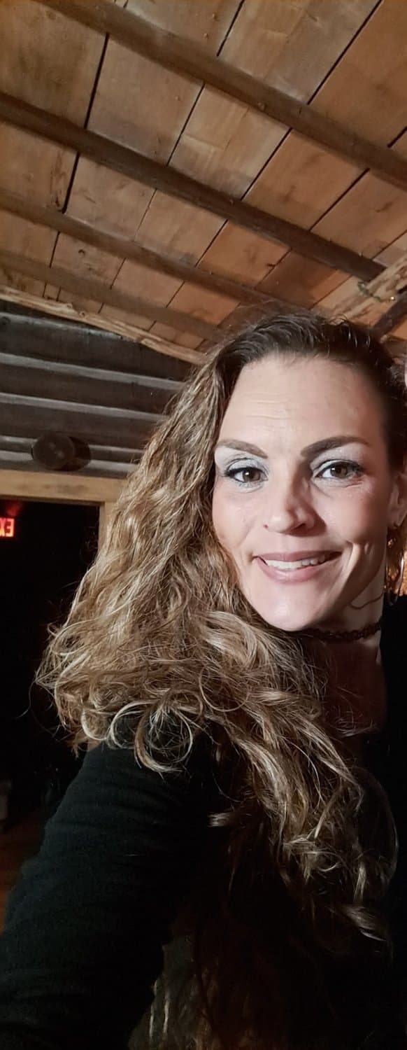 Looks like this wild clubber still enjoys being a cocktease today