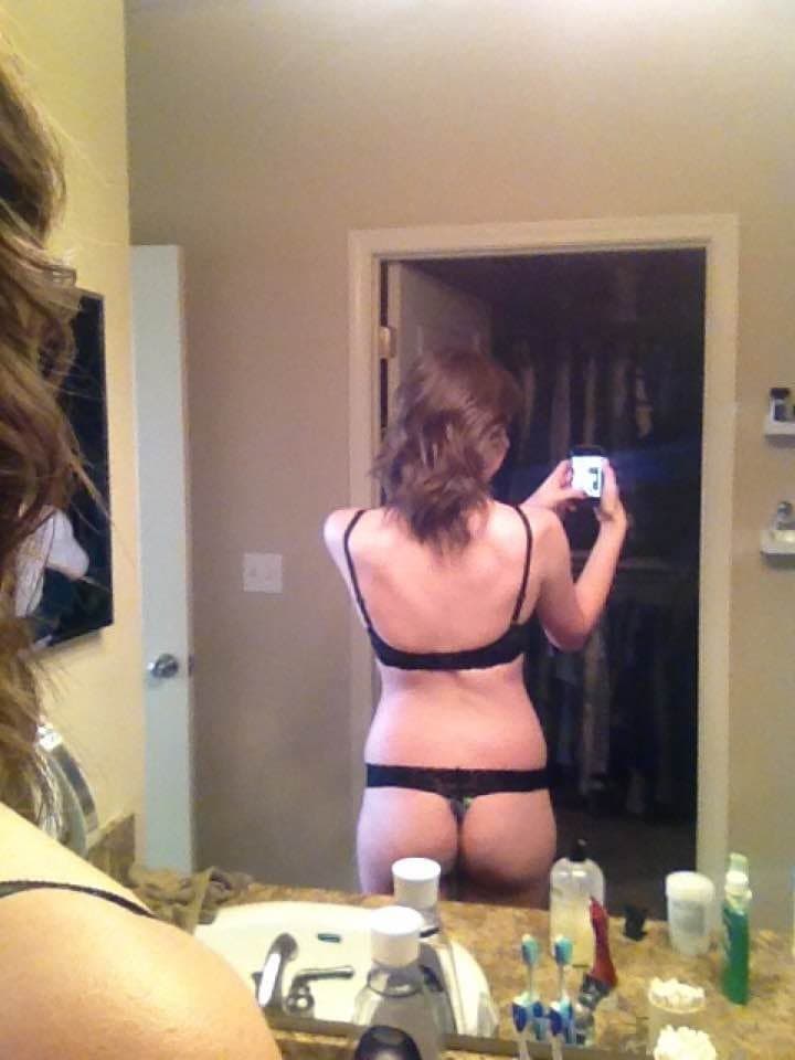 Click to view full size Dumb flat ass slut Rachel