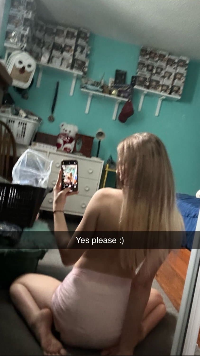 Hot college girl loves showing off her full diapers on snapchat