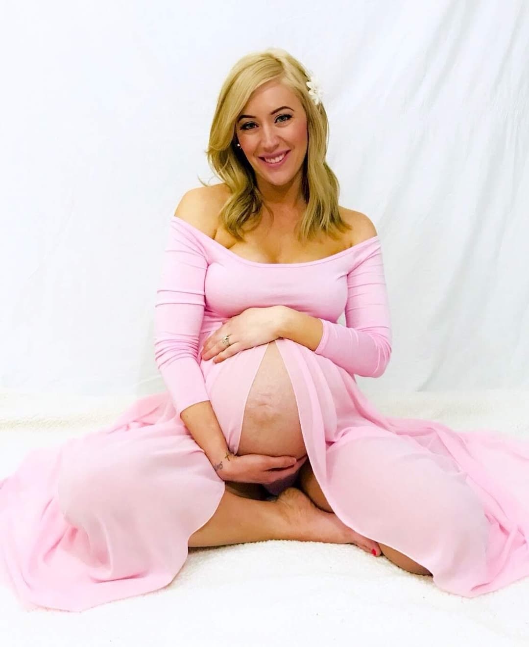 Paternity shoot and some BTS fun 8 months pregnant with baby girl ?