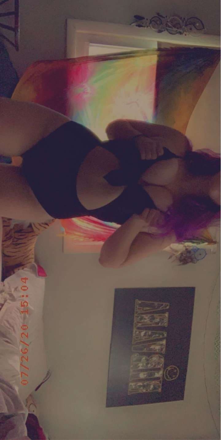 FREEUSE Material. Enjoy this Slut