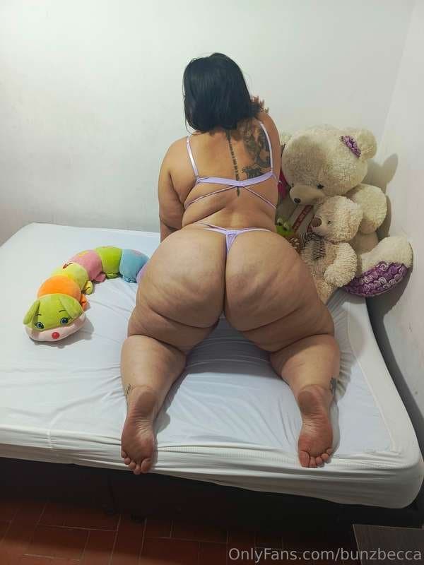 ChuNky C0LomBi@N Bo0tY !!