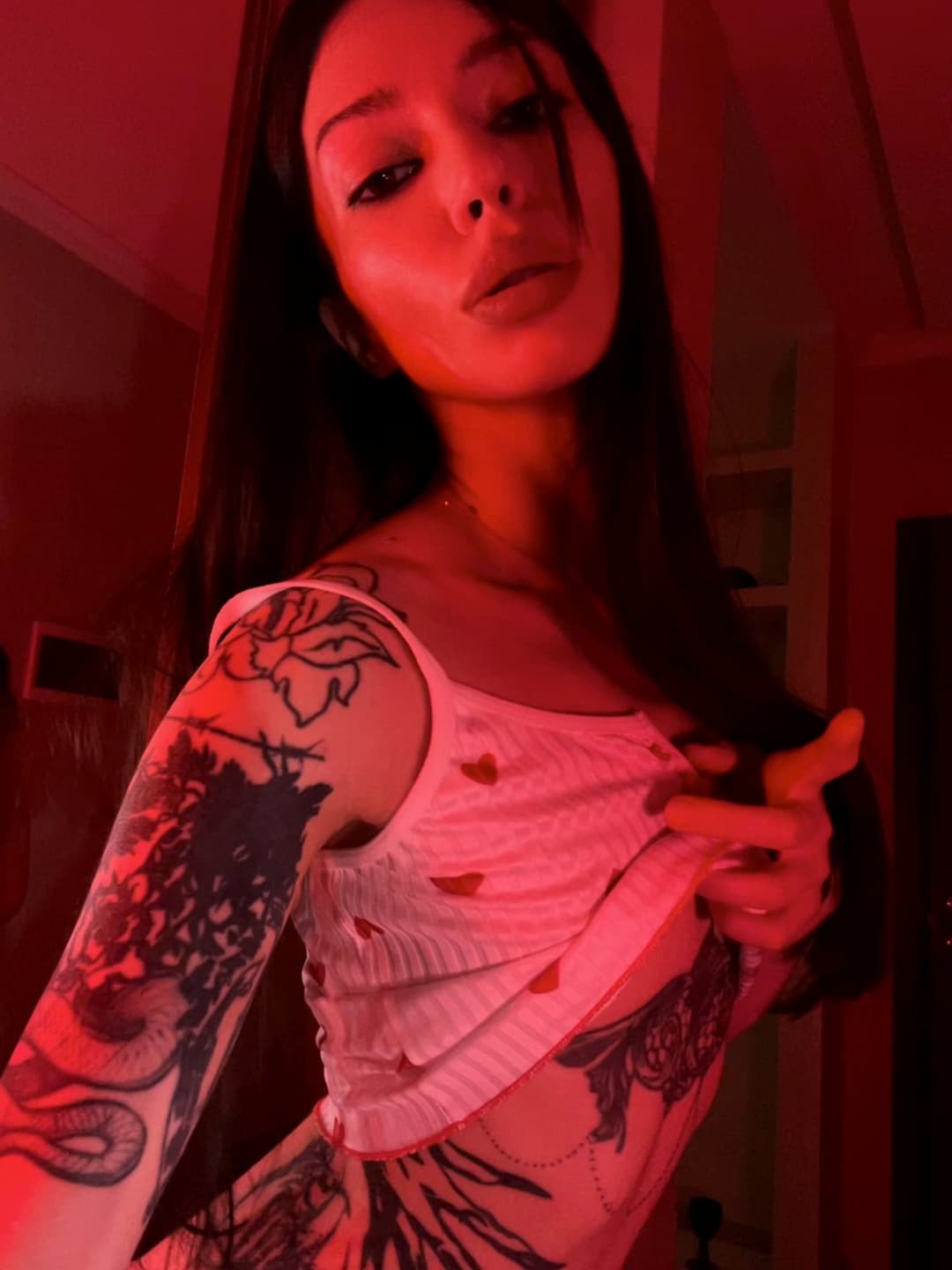 Just your next door girl saying hi