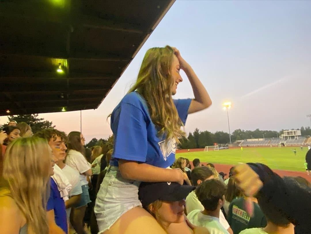 Click to view full size Busty and Sexy Canadian College Teen Slut Briana Zander (@briana.j.z)