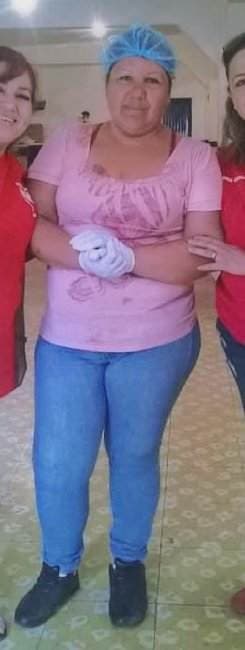 Mi madrastra por andar de puta le destrozaron el culo,el desconocido la obligó a tener anal