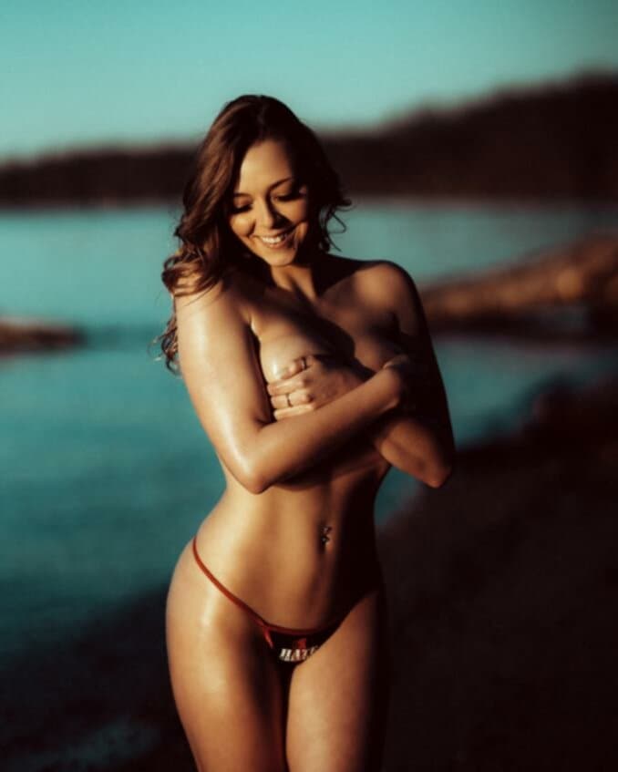 Big Tittied Gabby Wants to show off.