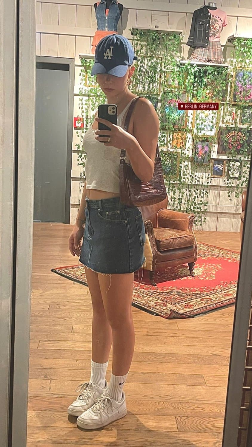 Submitted and risked Girlfriend. Want to risk your girl too? DM me