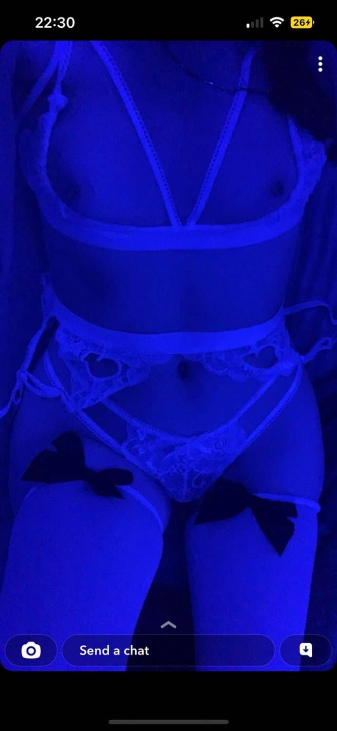 Samantha ginger girl 20 wanted to be on erome. Tell her how hot she is