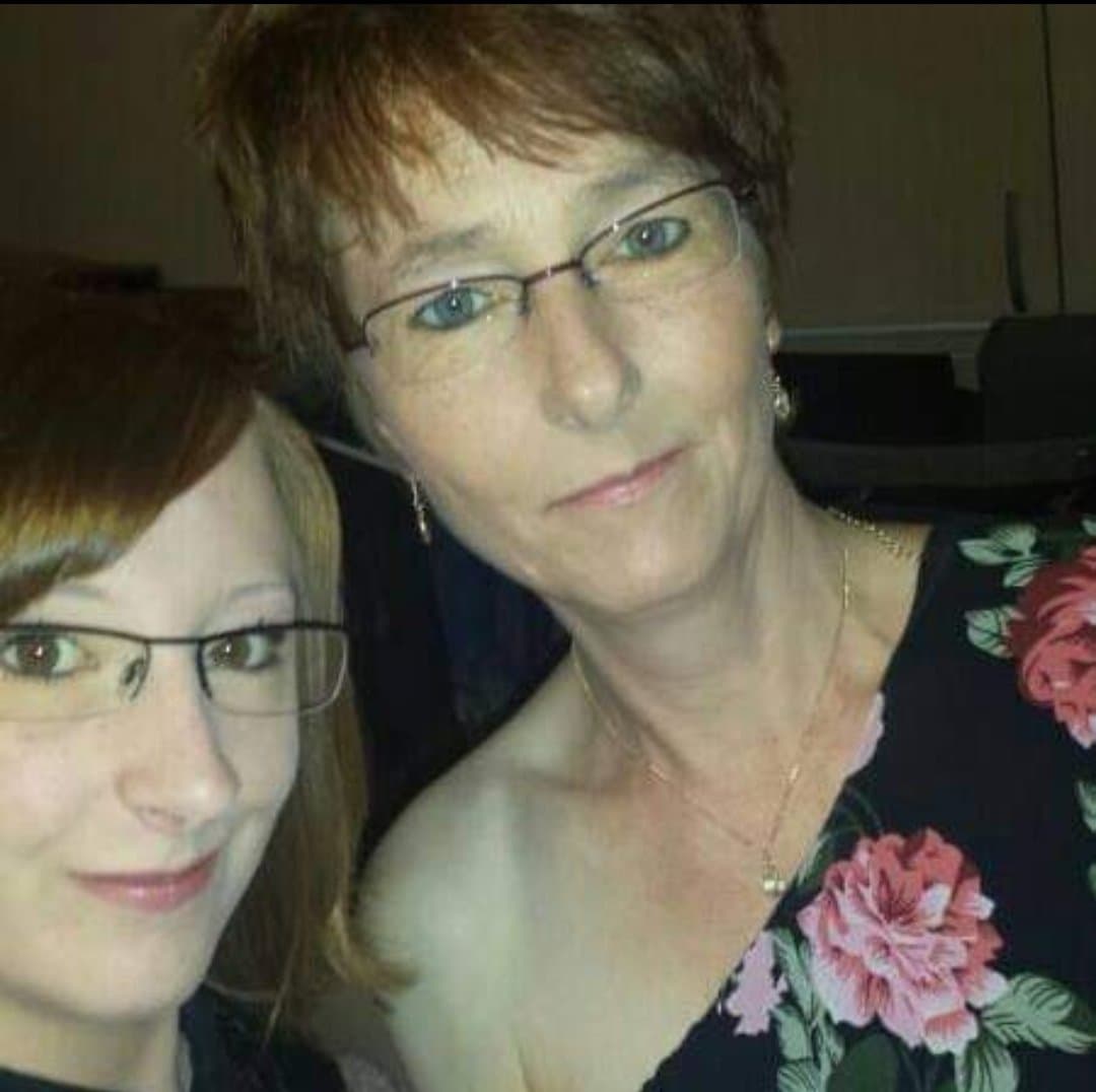 Click to view full size Meine SchlampenFrau Lisa Deutsche Webhure und ihre Familie