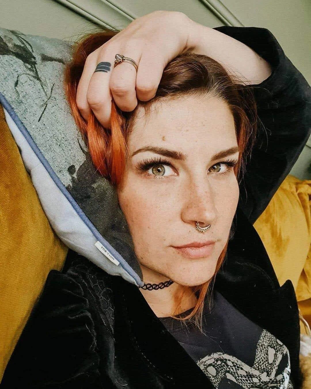Metal Singer Charlotte Wessels!!