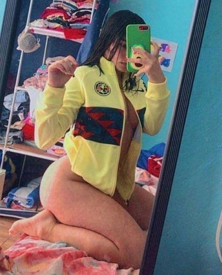 Mi ex novia América Denisse, es una puta y se merece ser exhibida.