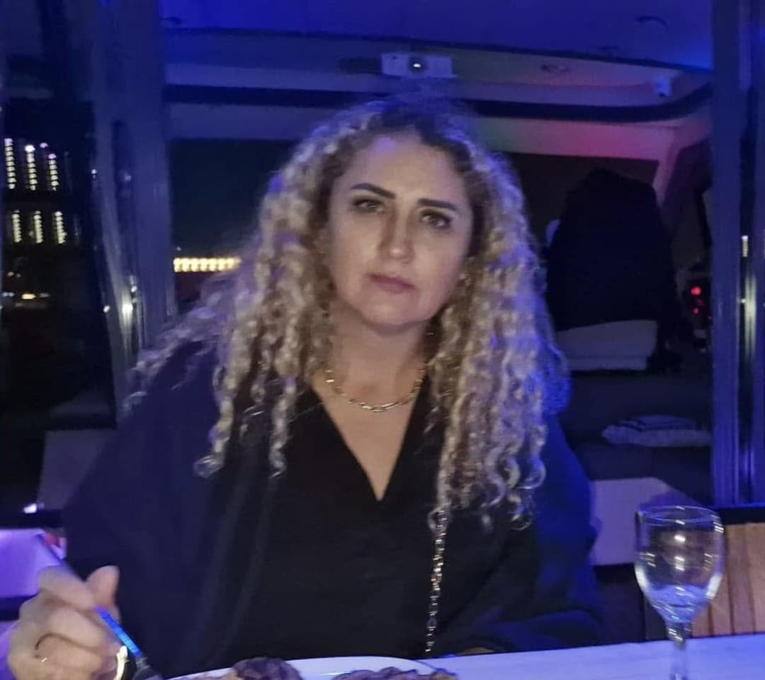 Click to view full size albanian milfmom