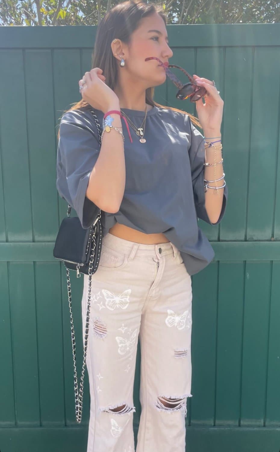 Francaise maigre au petit cul sexy