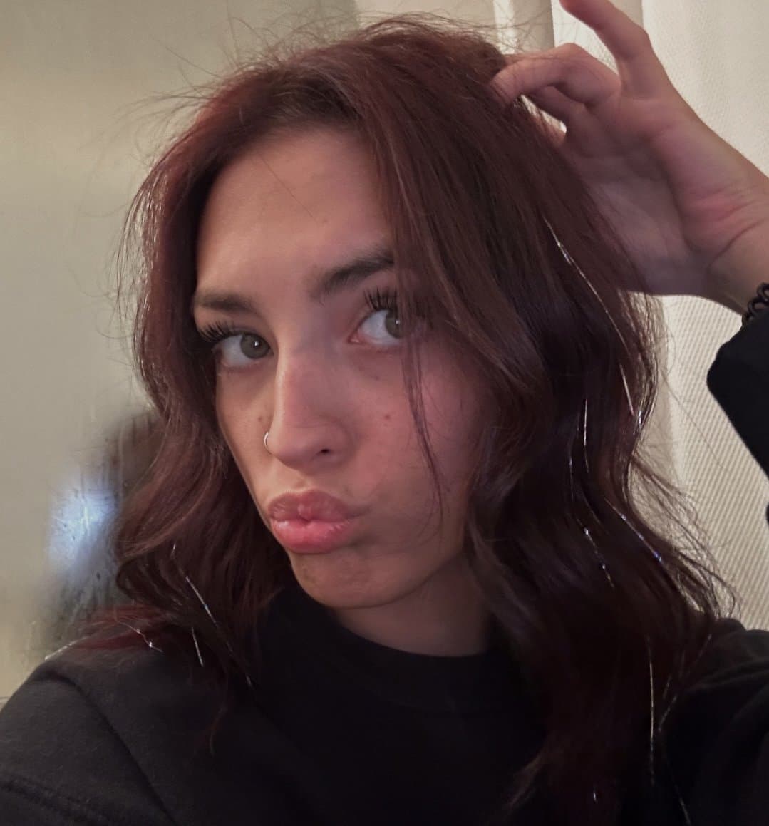 Click to view full size Gabrielle