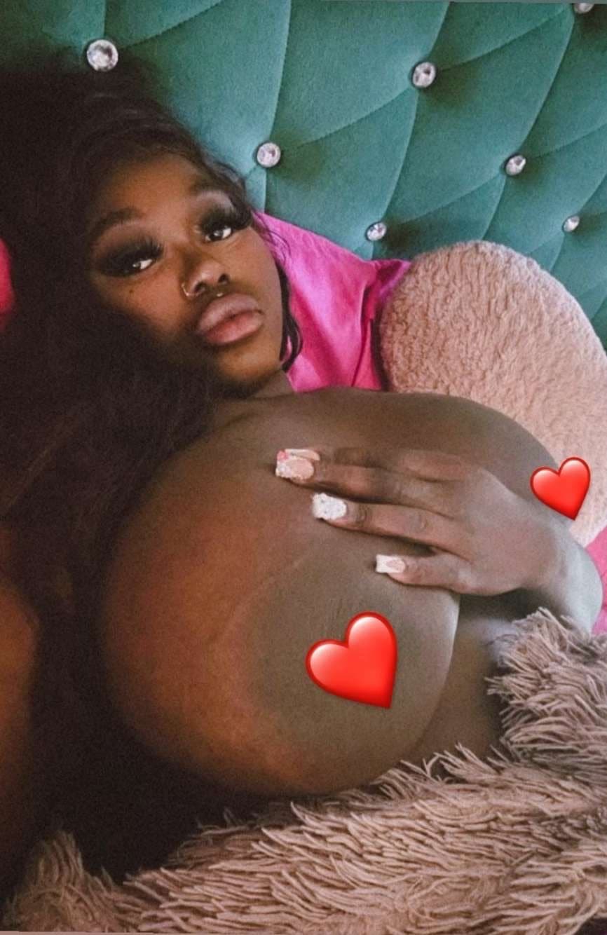 Titty show ????? TITTY ALERT ?