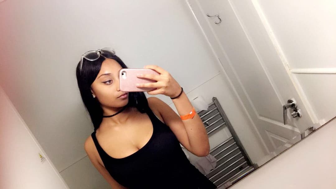 British Ebony Teen Stephanie aka Ebony Beauty Seymone (Rare Collection - Photo Gallery)