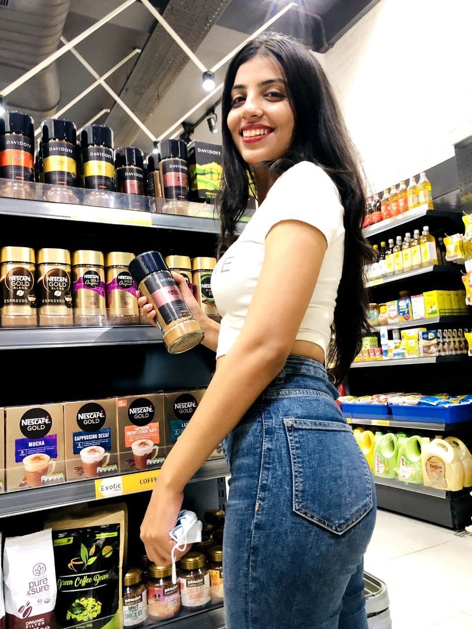 She likes to pretend to take artistic nudes