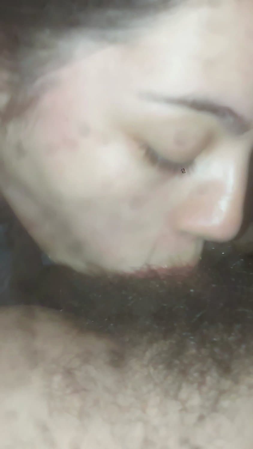 Las fotos que le saco a la puta de mí novia que les parece lo puta que es? Dejen su opiniónes