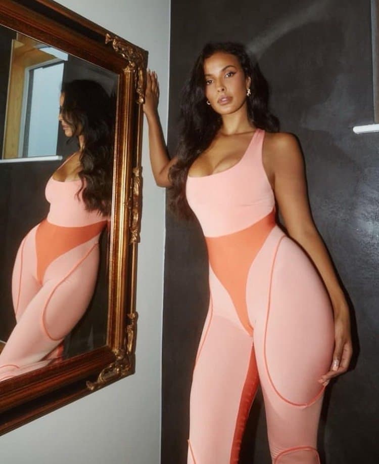 Maya Jama Hot as Fuck Baddie gets Cocked in her Purple Bikini Amazing Orgasm ?????✊????