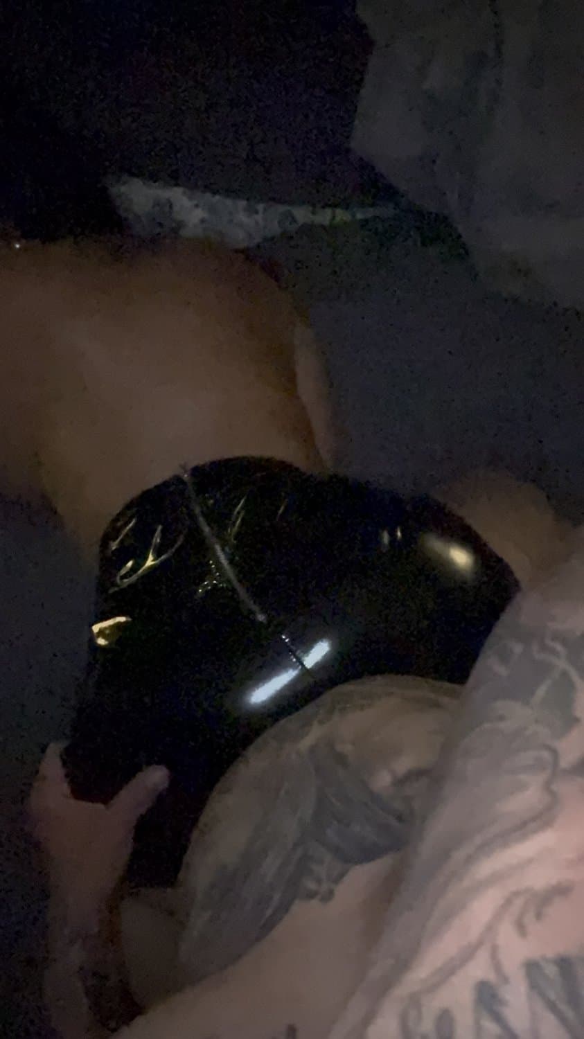 Latex Mini skirt bbl latina