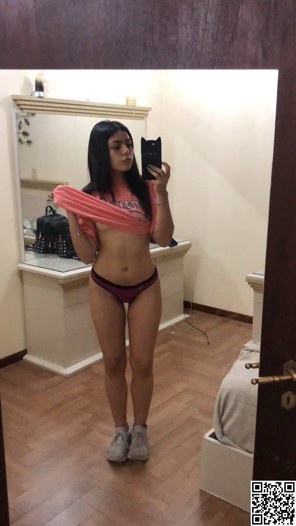 Mica - 22y Mixed-Latina Webslut