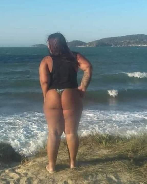 Pensa numa gordinha muito gostosa