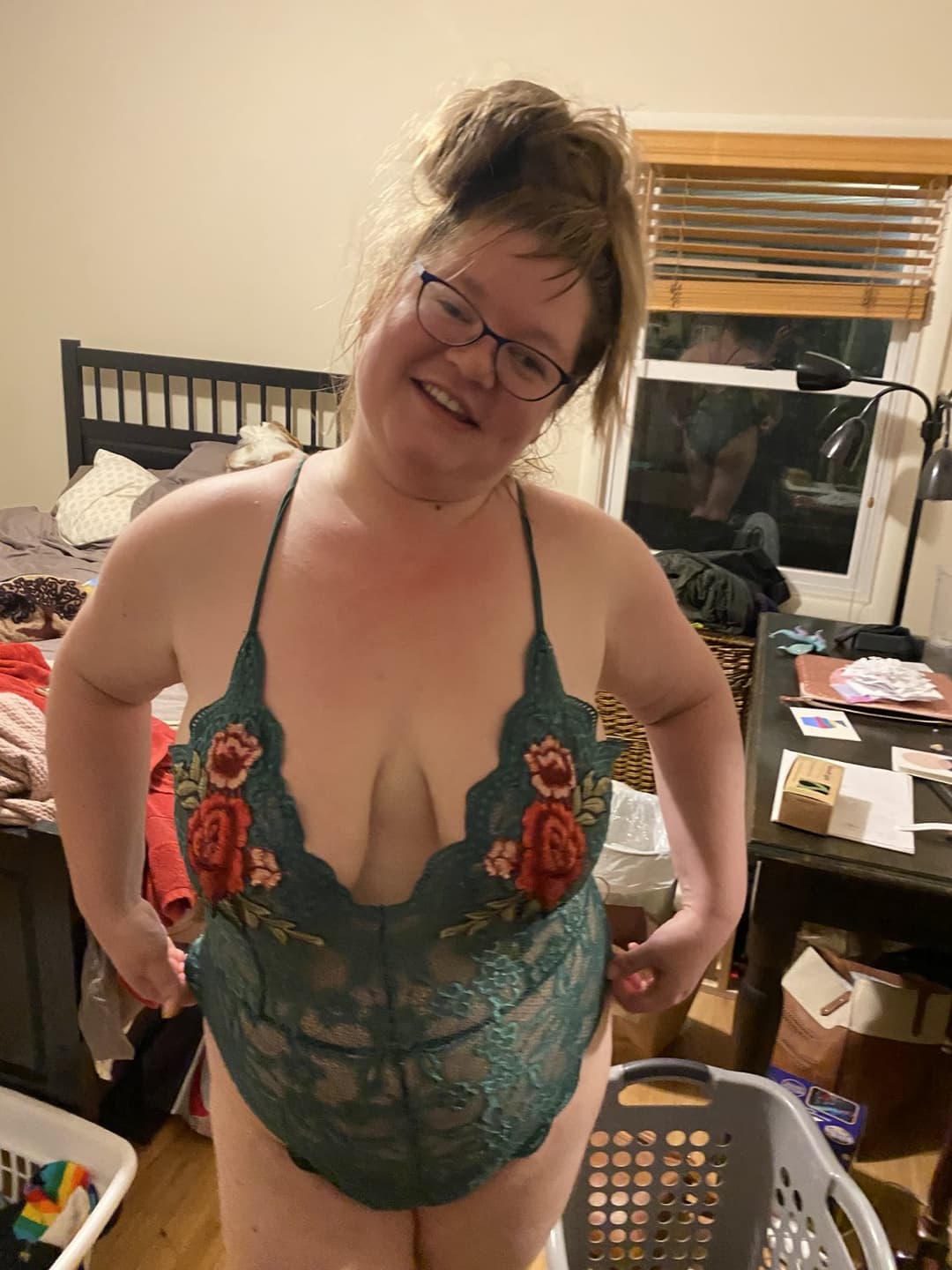 Michelle Oregon big tits cum slut mom saggy tits big nipples