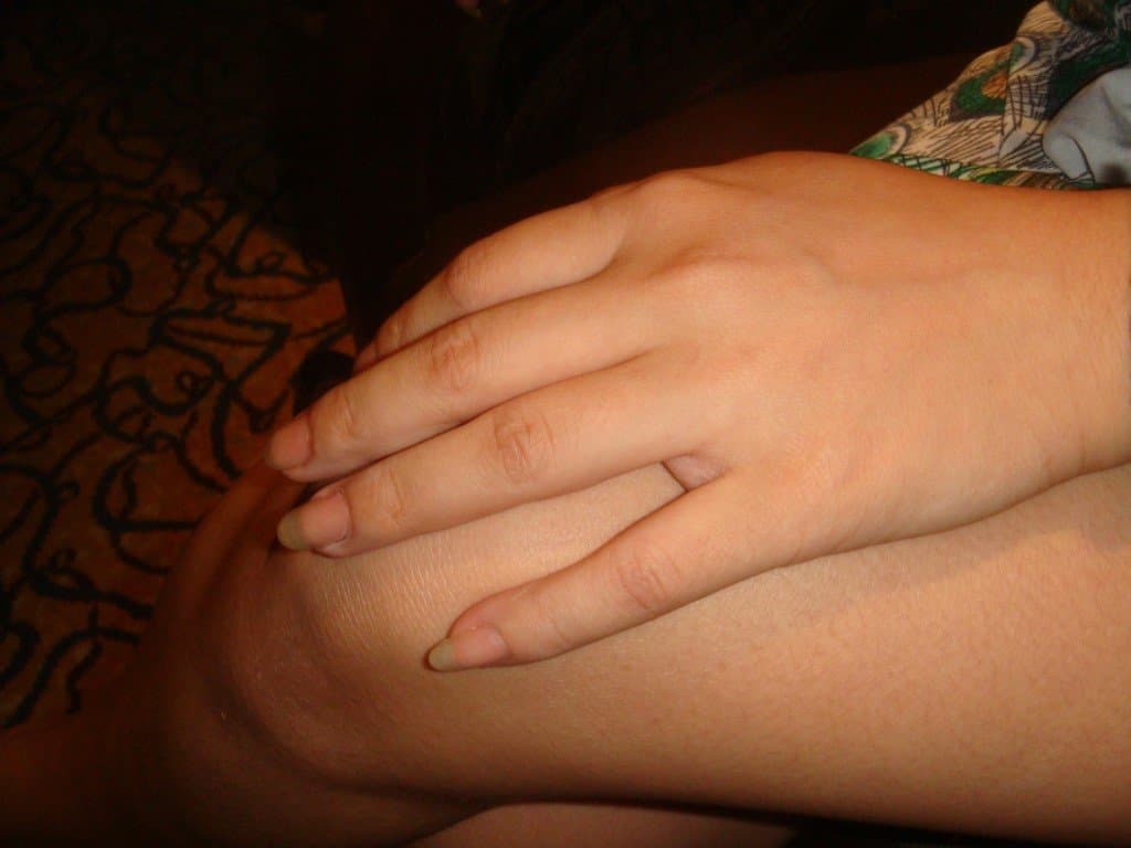 Fingernails are original color, toenails are blue, pussy is hairy