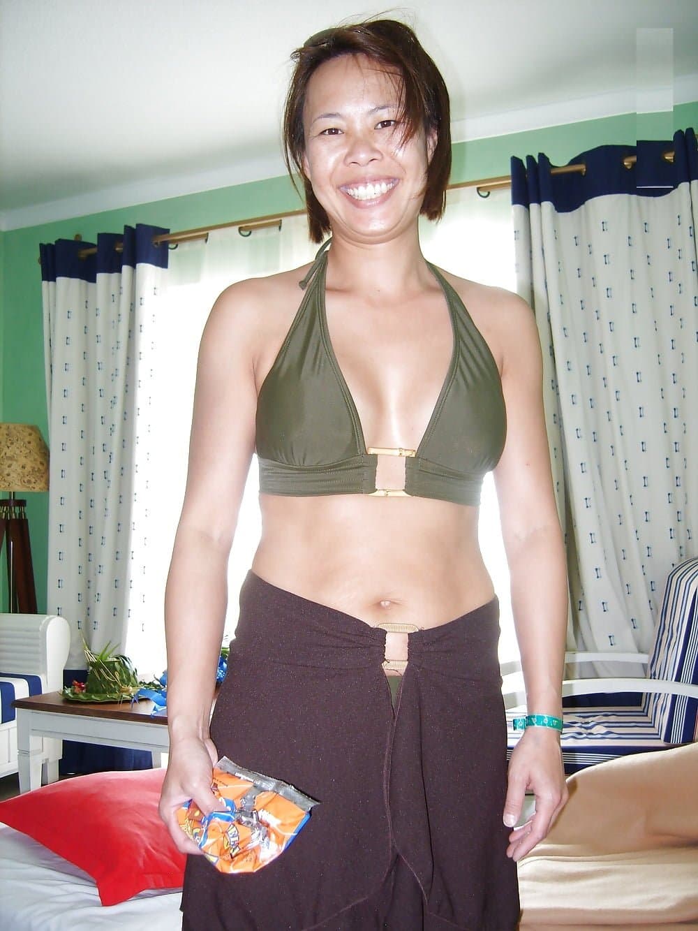 Asian wife Innocent to full on tongue pierced cum facial webslut