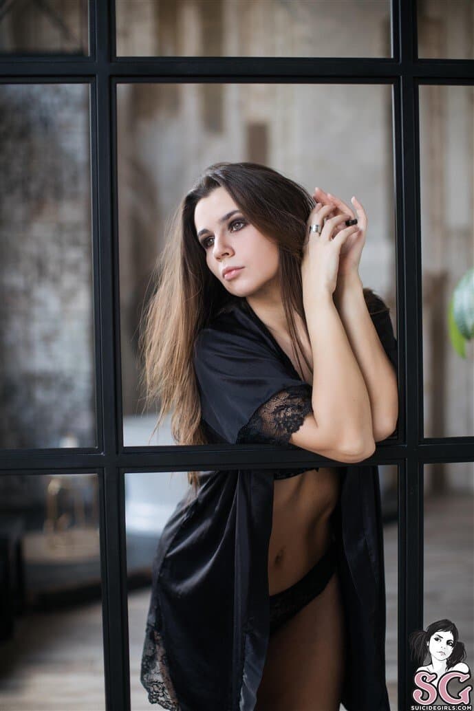 Hellga - Silk and Milk (Suicide Girls)