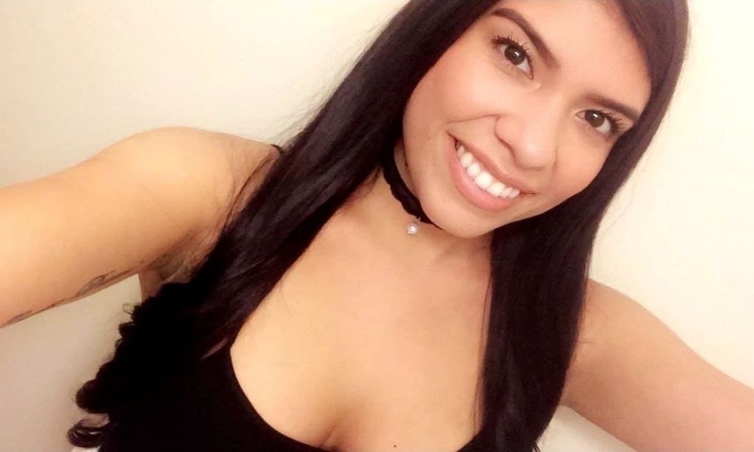 Click to view full size Gorgeous BWC slut. Kik/tele is Hotwife6914 if you have a slut to submit to my collection