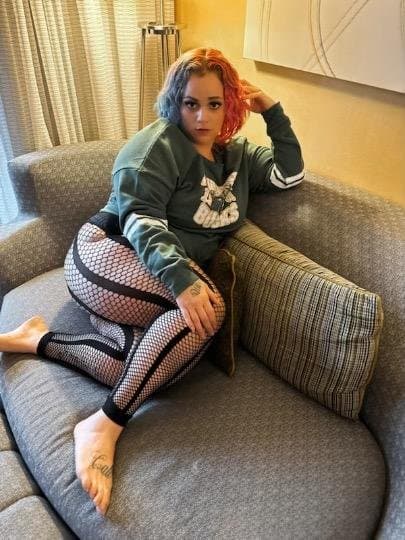 Freaky ass sexy bbw milf mom 100% real nudes from her phone