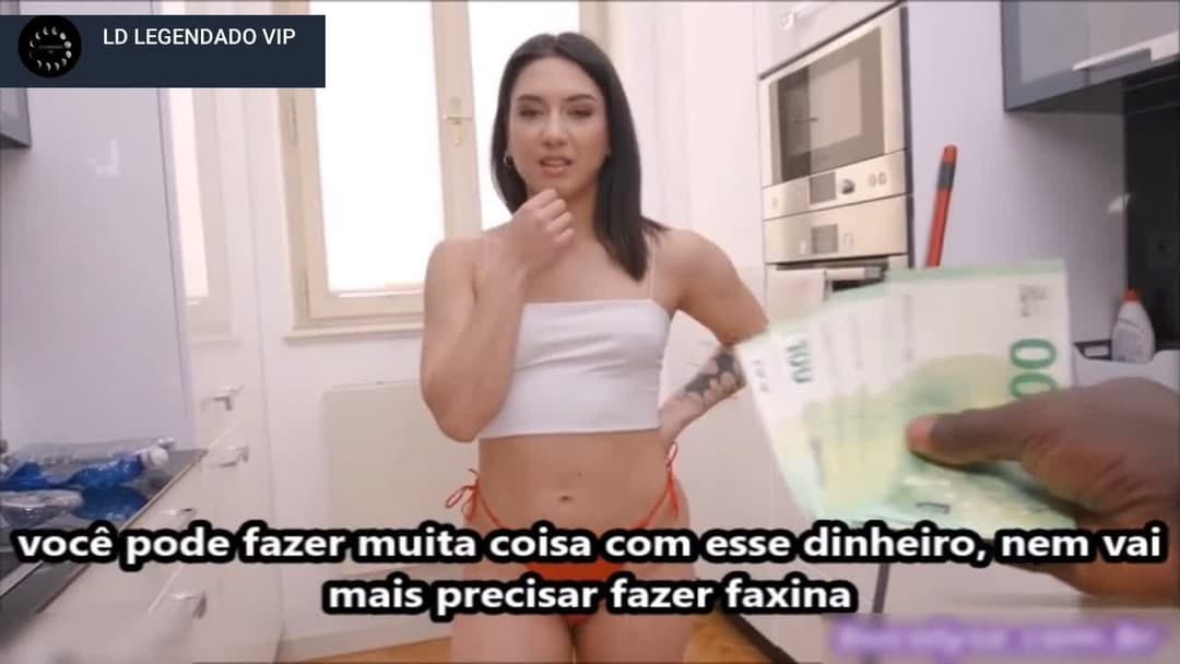 Pagando pra faxineira gostosa fazer um serviço extra- Legendado completo no l!nk da Bio!