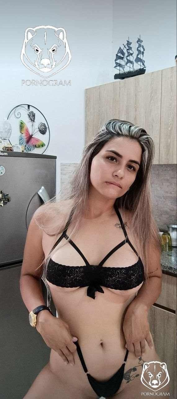 Click to view full size Pareja naturista teniendo sexo en un rio de la selva amazónica - Xpaja