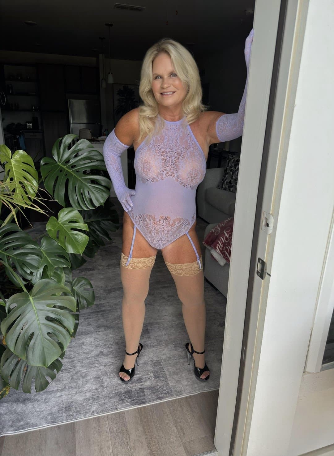 Blonde GILF