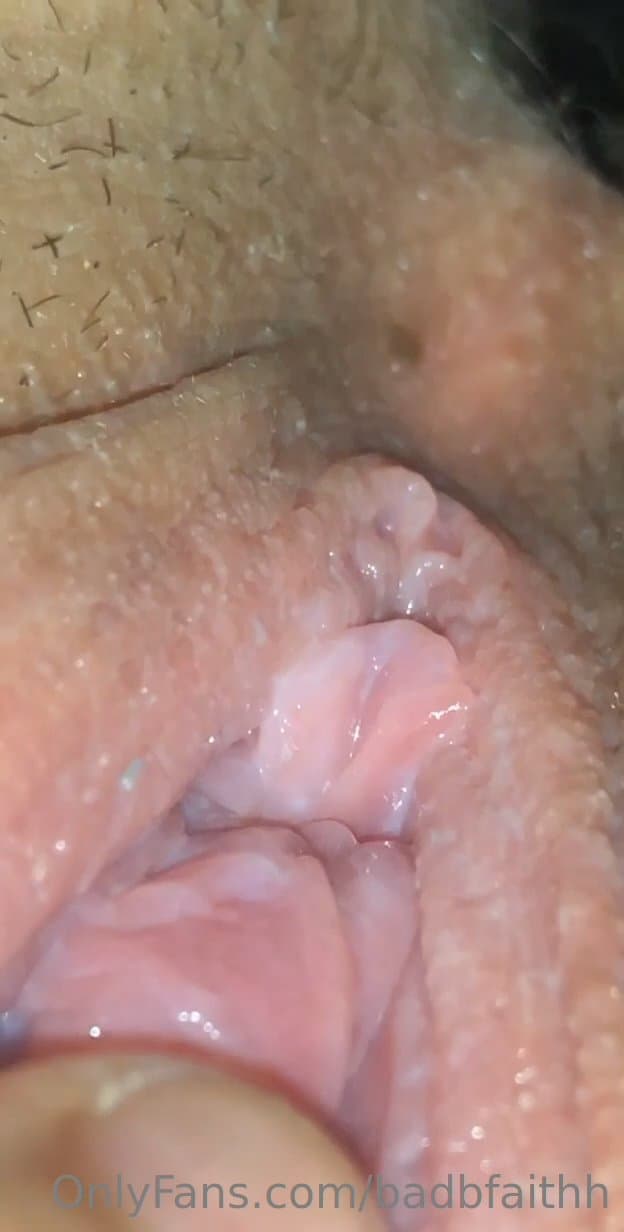 BadBFaithh from Albuquerque, New Mexico creamy pussy extreme close up!!!