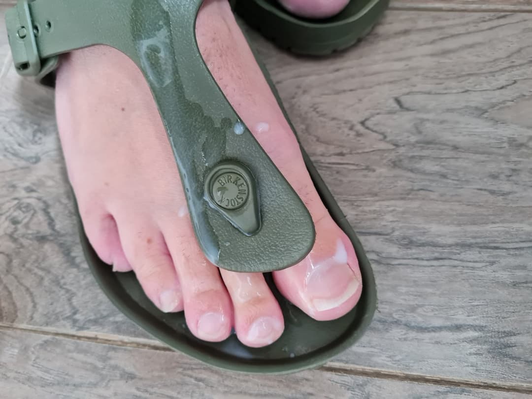 My feet are cummed on! Make me a foot slut!