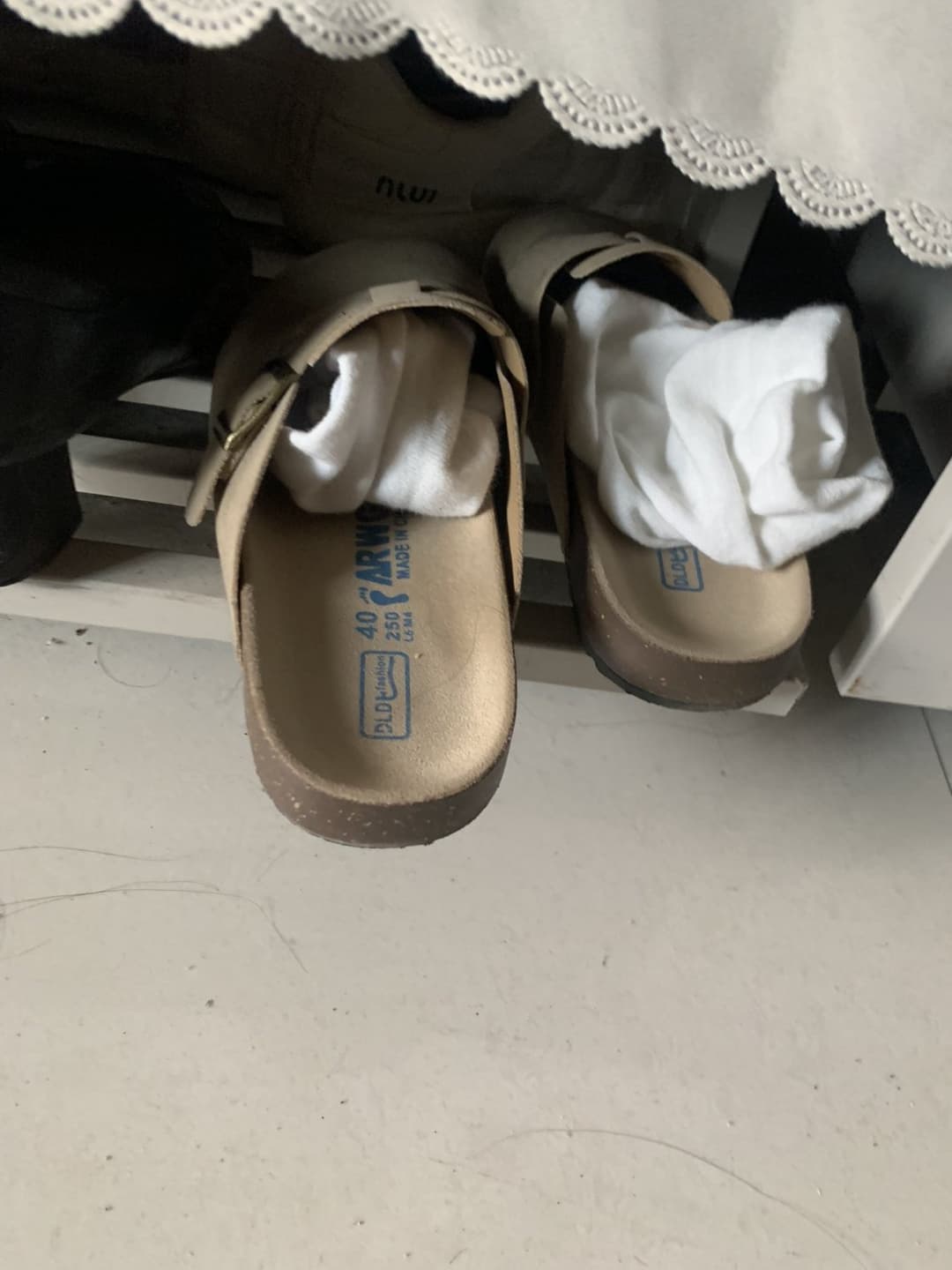 Asian feet / shoes & cum